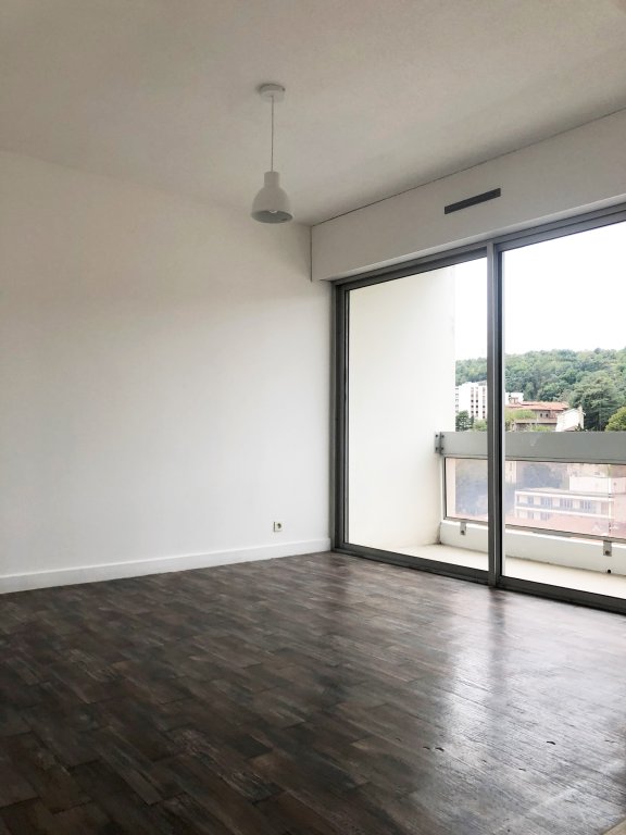 APPARTEMENT T1 A LOUER - ST ETIENNE - 32.46 m2 - 490 &euro; charges comprises par mois