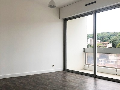 APPARTEMENT T1 A LOUER - ST ETIENNE - 32.46 m2 - 490 € charges comprises par mois