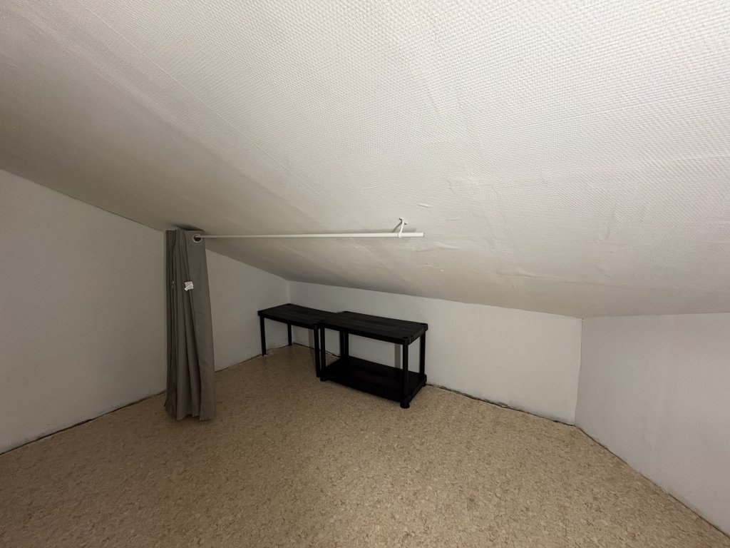 APPARTEMENT T1 A LOUER - ST PRIEST EN JAREZ - 40.19 m2 - 445 &euro; charges comprises par mois