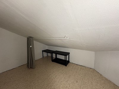 APPARTEMENT T1 A LOUER - ST PRIEST EN JAREZ - 40.19 m2 - 445 € charges comprises par mois