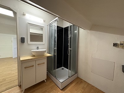 APPARTEMENT T1 A LOUER - ST PRIEST EN JAREZ - 40.19 m2 - 445 € charges comprises par mois