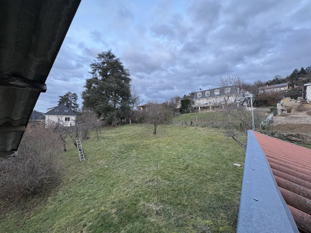 APPARTEMENT T1 A LOUER - ST PRIEST EN JAREZ - 40.19 m2 - 445 &euro; charges comprises par mois