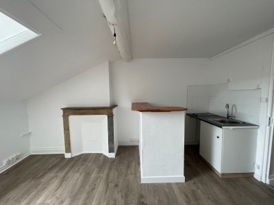 Appartement F1 A VENDRE - ST ETIENNE BADOUILLERE - 22.25 m2 - 47 000 &euro;