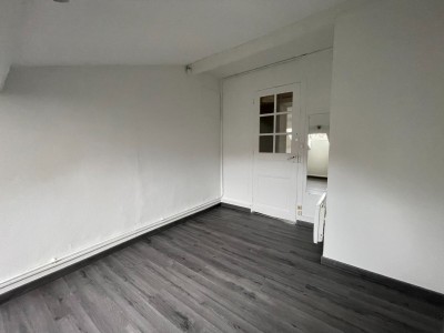 Appartement F1 A VENDRE - ST ETIENNE BADOUILLERE - 22.25 m2 - 47 000 &euro;