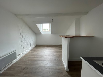 Appartement F1 A VENDRE - ST ETIENNE BADOUILLERE - 22.25 m2 - 47 000 &euro;