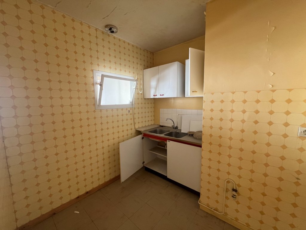 APPARTEMENT T1 A VENDRE - ST ETIENNE - 30.63 m2 - 13 500 &euro;