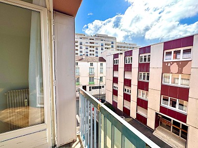 APPARTEMENT T2 A LOUER - ST ETIENNE - 38 m2 - 550 € charges comprises par mois