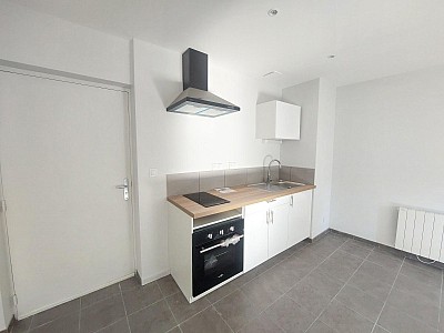 APPARTEMENT T2 A LOUER - ST ETIENNE - 36.3 m2 - 515 € charges comprises par mois