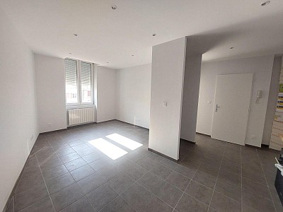 APPARTEMENT T2 A LOUER - ST ETIENNE - 36.3 m2 - 515 € charges comprises par mois