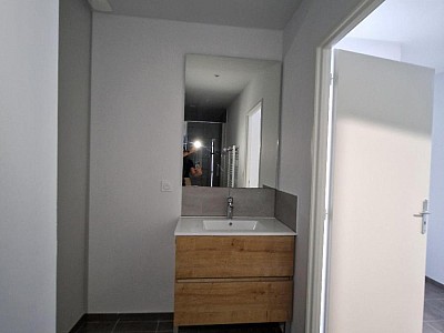 APPARTEMENT T2 A LOUER - ST ETIENNE - 34.21 m2 - 520 € charges comprises par mois