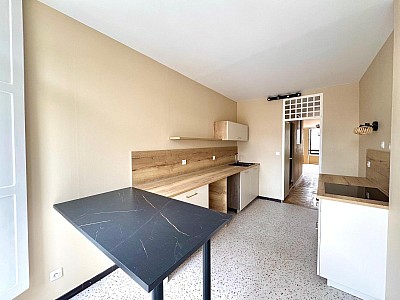 APPARTEMENT T2 A LOUER - ST ETIENNE - 47.74 m2 - 545 € charges comprises par mois