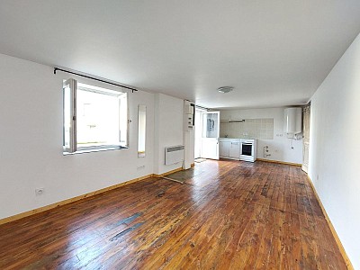APPARTEMENT T2 A LOUER - ST ETIENNE - 35.24 m2 - 350 € charges comprises par mois