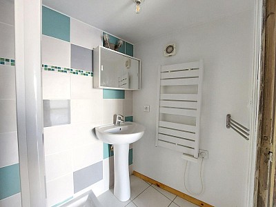 APPARTEMENT T2 A LOUER - ST ETIENNE - 35.24 m2 - 350 € charges comprises par mois