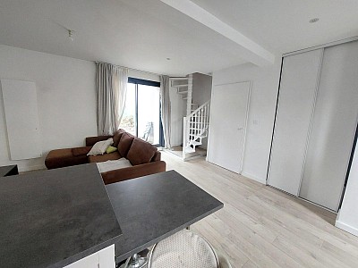 APPARTEMENT T2 A LOUER - ST ETIENNE - 61.02 m2 - 640 € charges comprises par mois