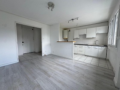 APPARTEMENT T2 A LOUER - ST ETIENNE - 39.17 m2 - 420 € charges comprises par mois