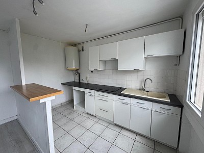 APPARTEMENT T2 A LOUER - ST ETIENNE - 39.17 m2 - 420 € charges comprises par mois