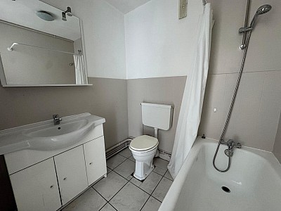 APPARTEMENT T2 A LOUER - ST ETIENNE - 39.17 m2 - 420 € charges comprises par mois