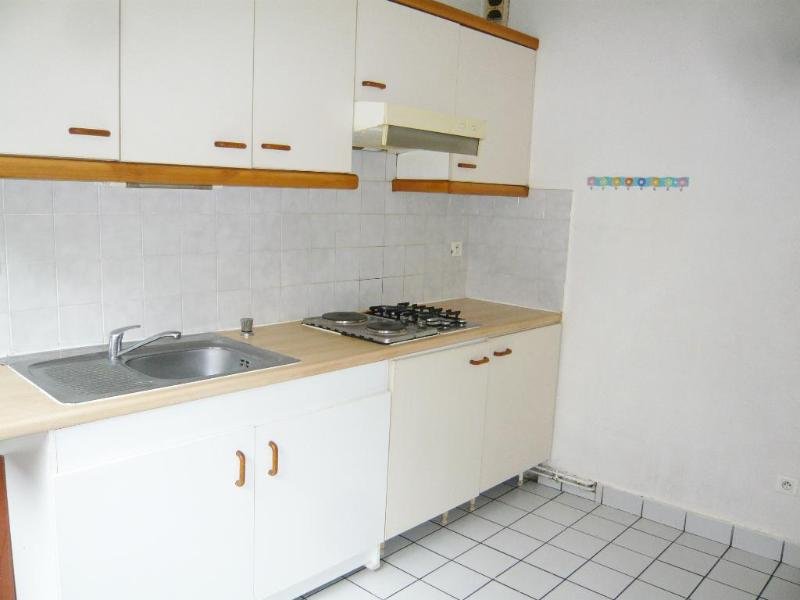APPARTEMENT T2 A LOUER - ST ETIENNE - 45.7 m2 - 380 &euro; charges comprises par mois