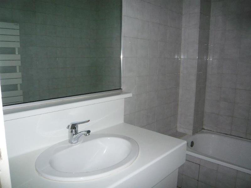 APPARTEMENT T2 A LOUER - ST ETIENNE - 45.7 m2 - 380 &euro; charges comprises par mois