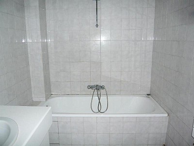 APPARTEMENT T2 A LOUER - ST ETIENNE - 45.7 m2 - 380 € charges comprises par mois
