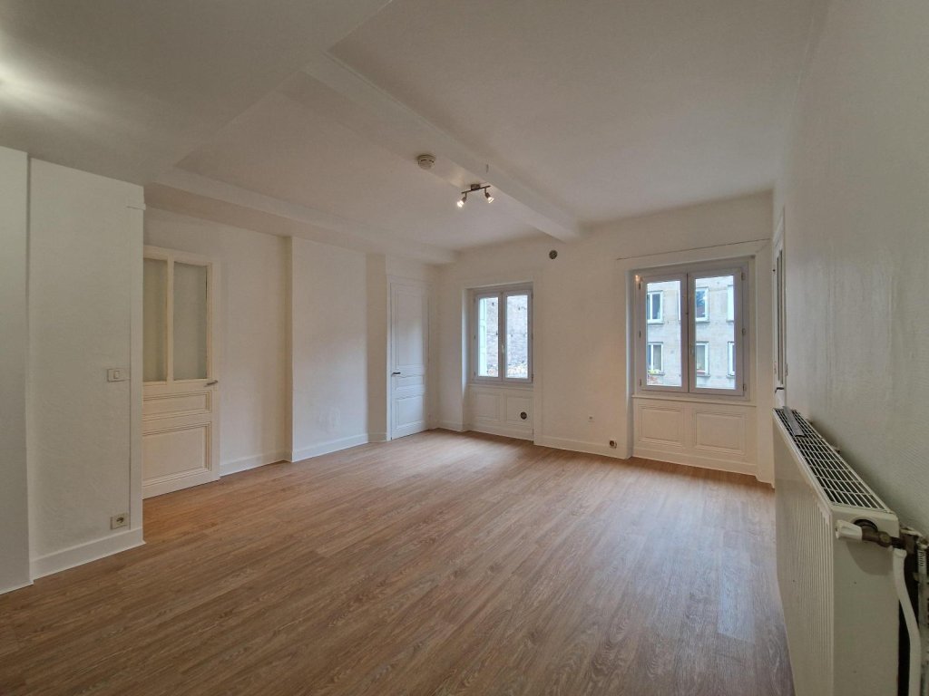 APPARTEMENT T2 A LOUER - ST ETIENNE - 43.01 m2 - 430 &euro; charges comprises par mois
