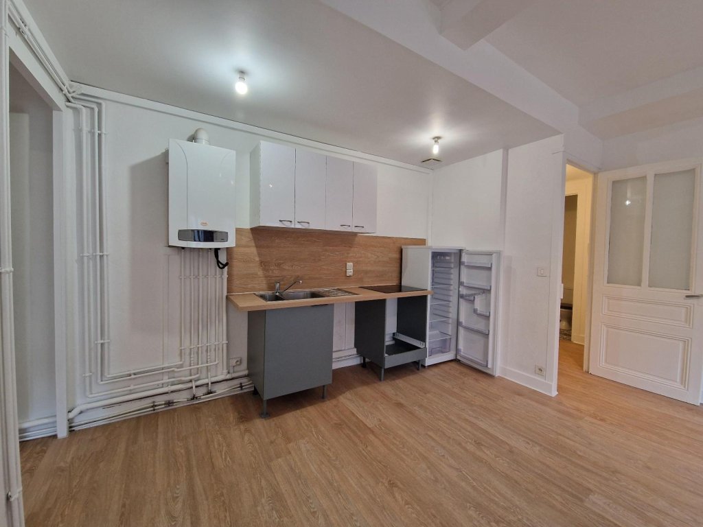 APPARTEMENT T2 A LOUER - ST ETIENNE - 43.01 m2 - 430 &euro; charges comprises par mois