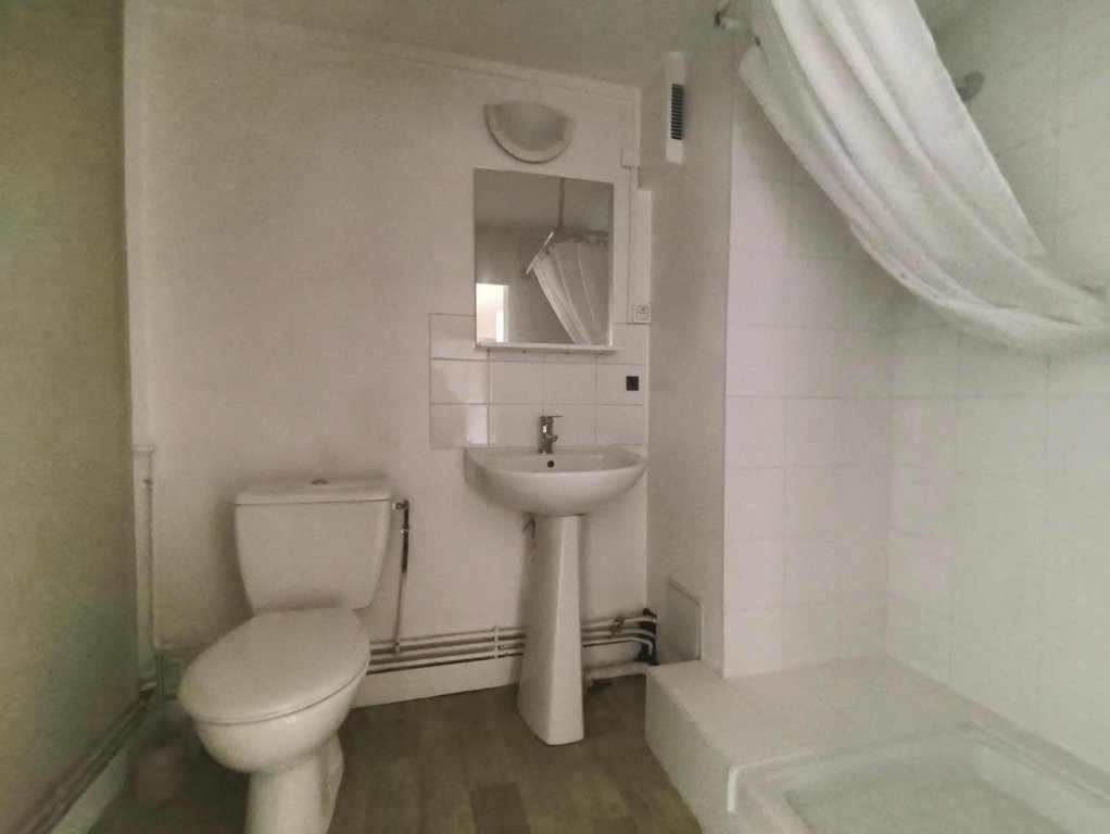 APPARTEMENT T2 A LOUER - ST ETIENNE - 53.86 m2 - 425 &euro; charges comprises par mois