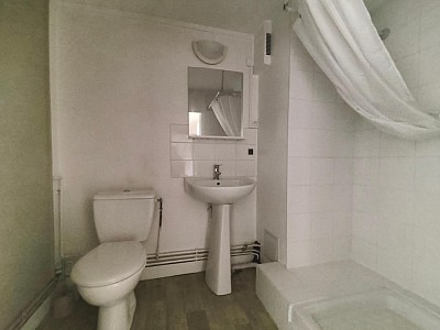 APPARTEMENT T2 A LOUER - ST ETIENNE - 53.86 m2 - 425 € charges comprises par mois