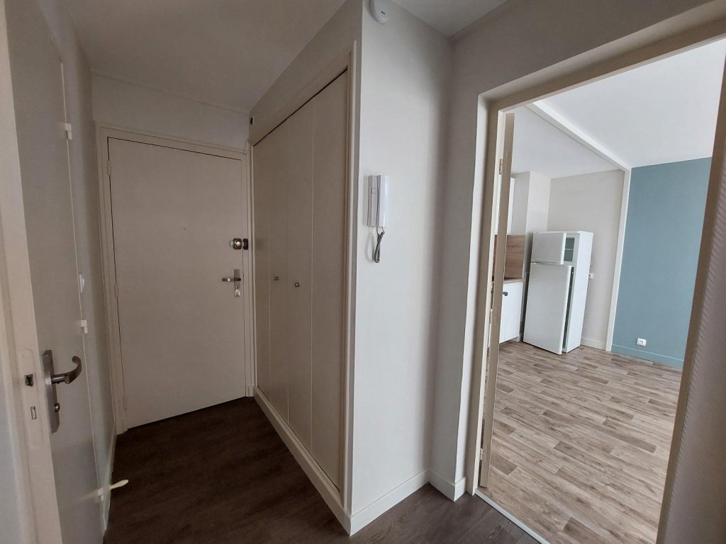 APPARTEMENT T2 A LOUER - ST ETIENNE - 35.29 m2 - 490 &euro; charges comprises par mois