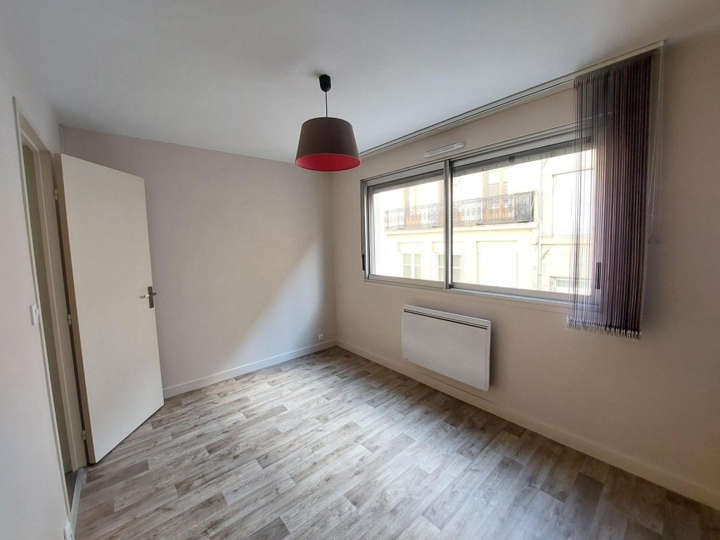 APPARTEMENT T2 A LOUER - ST ETIENNE - 35.29 m2 - 490 &euro; charges comprises par mois