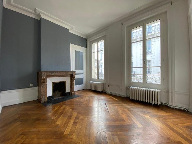APPARTEMENT T2 A LOUER - ST ETIENNE - 50 m2 - 420 &euro; charges comprises par mois