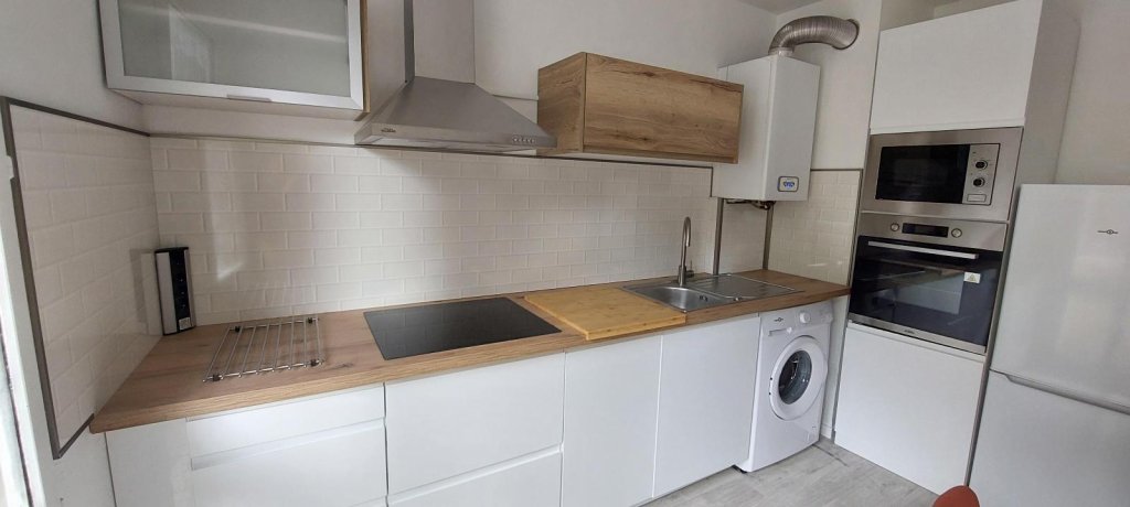 APPARTEMENT T2 A LOUER - ST ETIENNE - 50.13 m2 - 562 &euro; charges comprises par mois