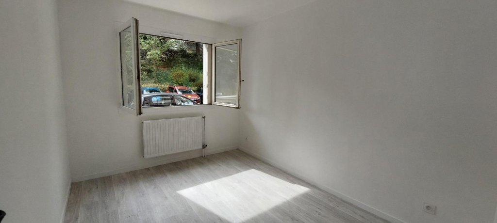 APPARTEMENT T2 A LOUER - ST ETIENNE - 50.13 m2 - 562 &euro; charges comprises par mois