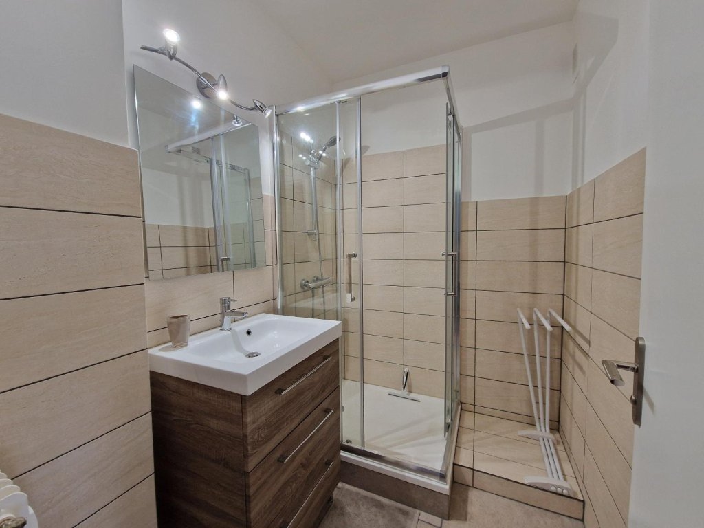 APPARTEMENT T2 A LOUER - ST ETIENNE - 49.55 m2 - 595 &euro; charges comprises par mois