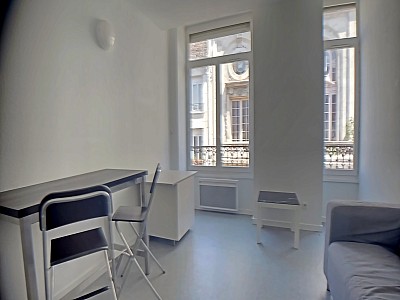 APPARTEMENT T2 A LOUER - ST ETIENNE - 29.48 m2 - 430 € charges comprises par mois