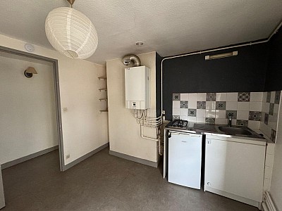 APPARTEMENT T2 A LOUER - ST ETIENNE - 42 m2 - 430 € charges comprises par mois