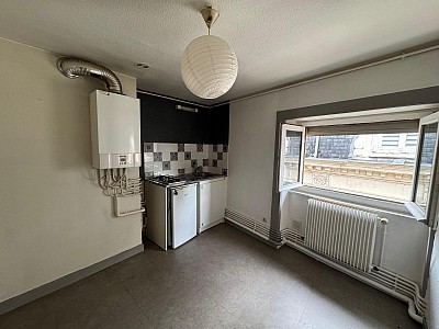 APPARTEMENT T2 A LOUER - ST ETIENNE - 42 m2 - 430 € charges comprises par mois