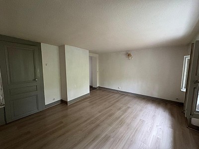 APPARTEMENT T2 A LOUER - ST ETIENNE - 42 m2 - 430 € charges comprises par mois