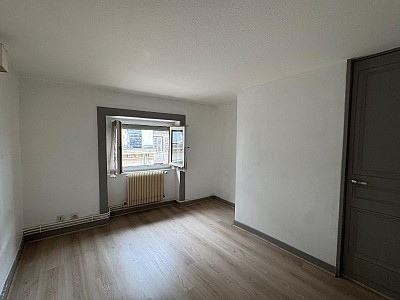 APPARTEMENT T2 A LOUER - ST ETIENNE - 42 m2 - 430 € charges comprises par mois