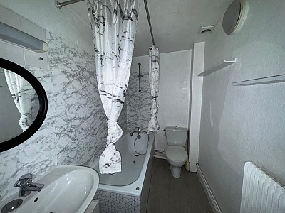 APPARTEMENT T2 A LOUER - ST ETIENNE - 42 m2 - 430 € charges comprises par mois