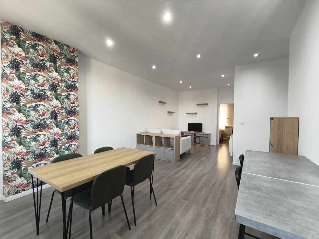 APPARTEMENT T2 A LOUER - ST ETIENNE - 53.93 m2 - 590 &euro; charges comprises par mois