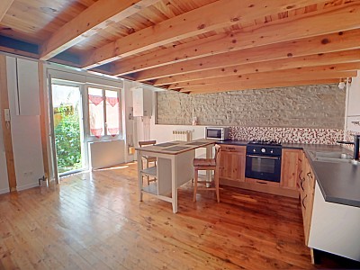 APPARTEMENT T2 A LOUER - ST ETIENNE - 56.12 m2 - 490 € charges comprises par mois