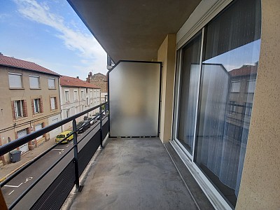 APPARTEMENT T2 A LOUER - ST ETIENNE - 47.83 m2 - 590 € charges comprises par mois