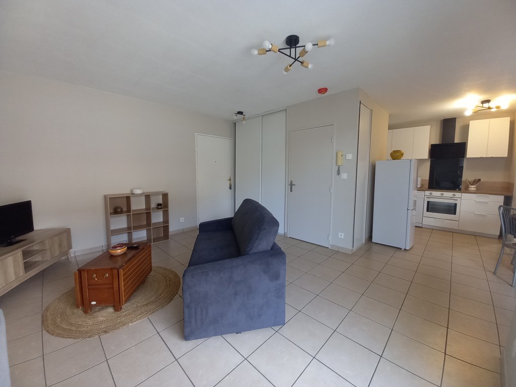 APPARTEMENT T2 A LOUER - ST ETIENNE - 47.83 m2 - 590 &euro; charges comprises par mois