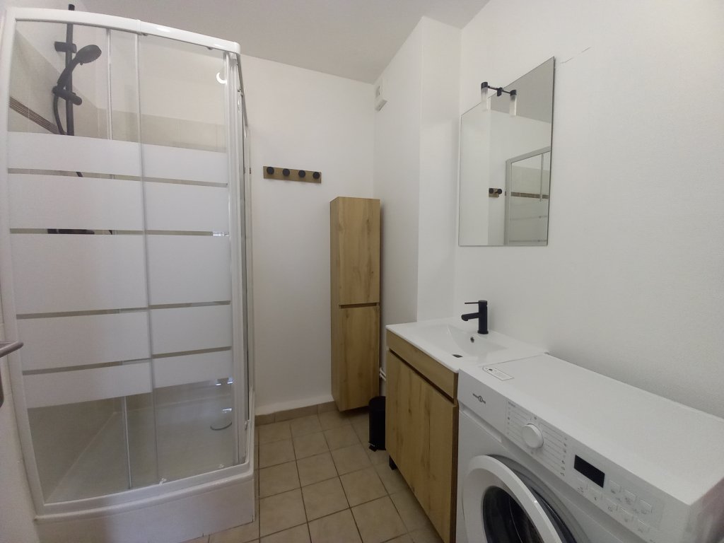 APPARTEMENT T2 A LOUER - ST ETIENNE - 47.83 m2 - 590 &euro; charges comprises par mois