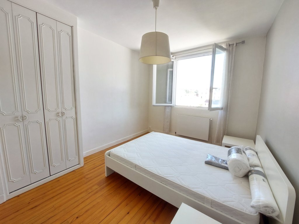 APPARTEMENT T2 A LOUER - ST ETIENNE - 49.75 m2 - 440 &euro; charges comprises par mois