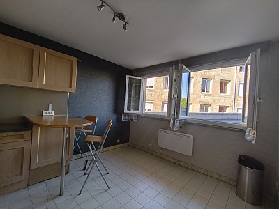 APPARTEMENT T2 A LOUER - ST ETIENNE - 30.94 m2 - 345 € charges comprises par mois