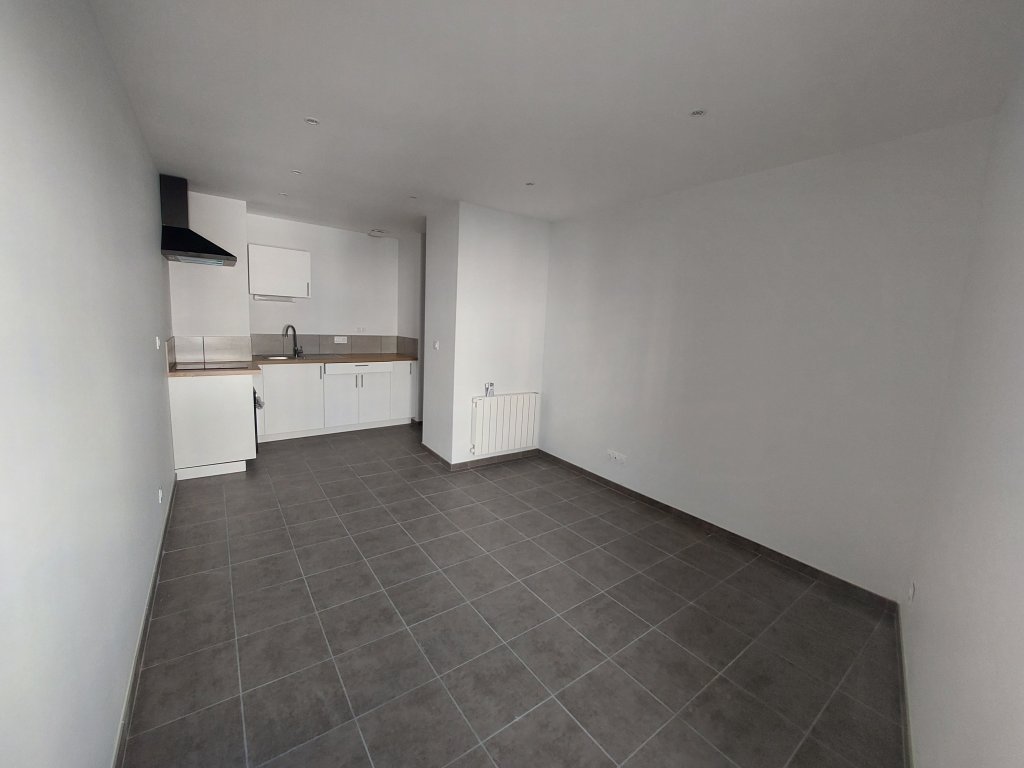 APPARTEMENT T2 A LOUER - ST ETIENNE - 34.07 m2 - 495 &euro; charges comprises par mois