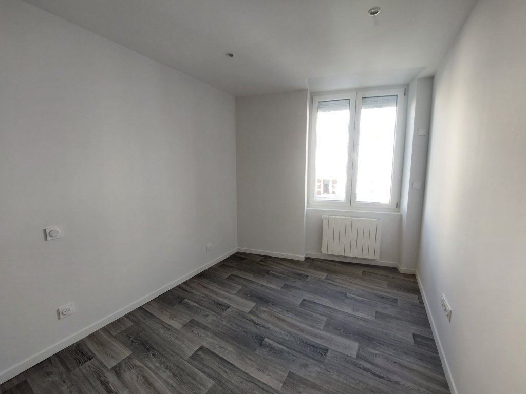 APPARTEMENT T2 A LOUER - ST ETIENNE - 34.07 m2 - 495 &euro; charges comprises par mois
