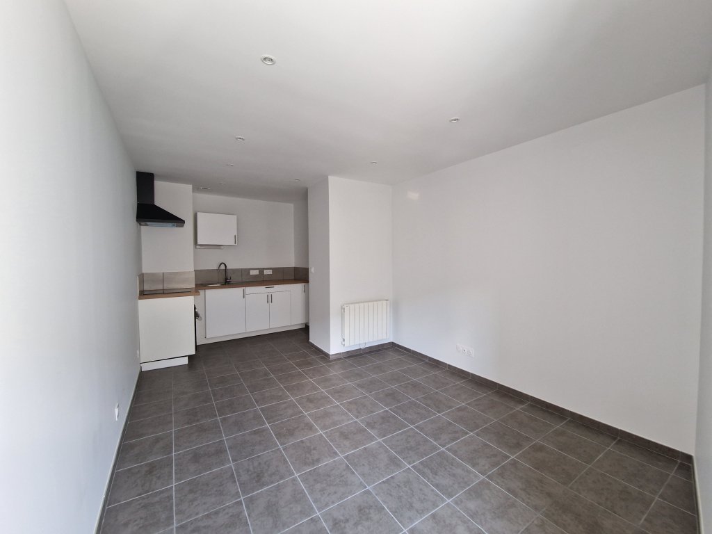 APPARTEMENT T2 A LOUER - ST ETIENNE - 34.21 m2 - 495 &euro; charges comprises par mois